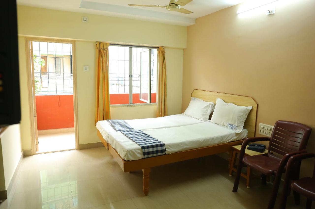 Hotel Suprabath Towers Tirupati Exteriör bild